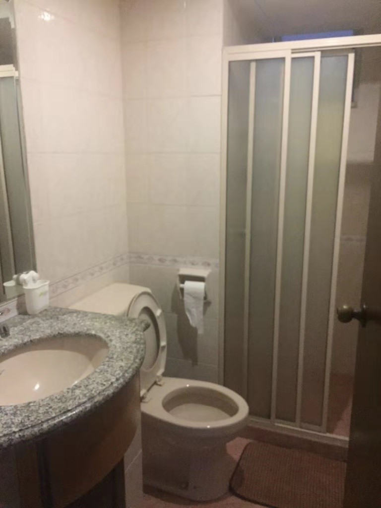 近地铁杨厝港公寓普通房出租 - Yio Chu Kang 杨厝港 - 分租房间 - Homates 新加坡