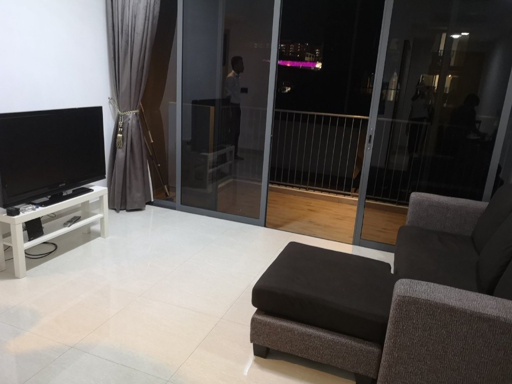 盛港Sengkang地铁站走路2分钟高级公寓普通房$800 - Sengkang 盛港 - 分租房间 - Homates 新加坡