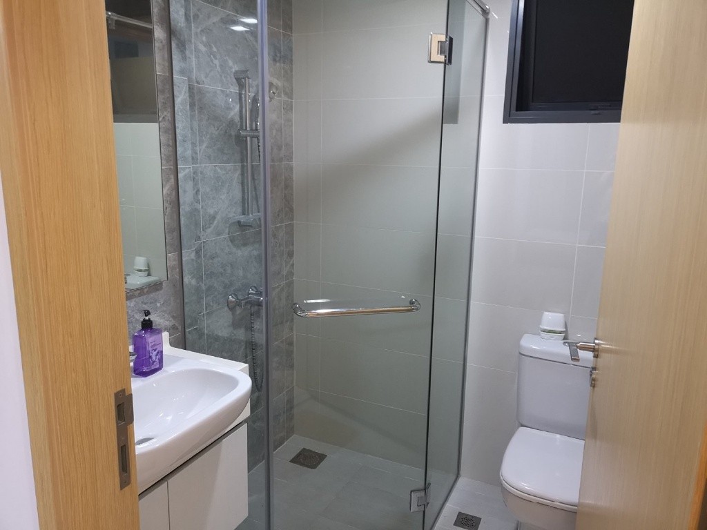 盛港Sengkang地铁站走路2分钟高级公寓普通房$800 - Sengkang 盛港 - 分租房间 - Homates 新加坡