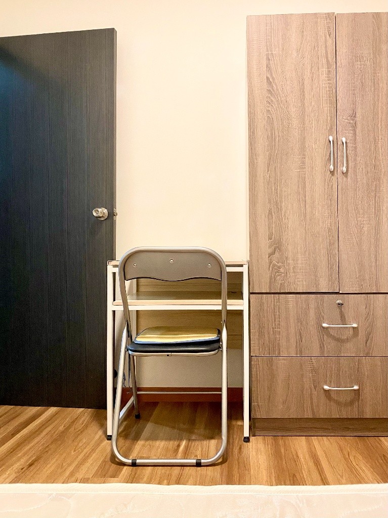 $680 aircon single ladies. Available 8 Feb. No agent fee. Contact owner for viewing. - Hougang 后港 - 分租房间 - Homates 新加坡