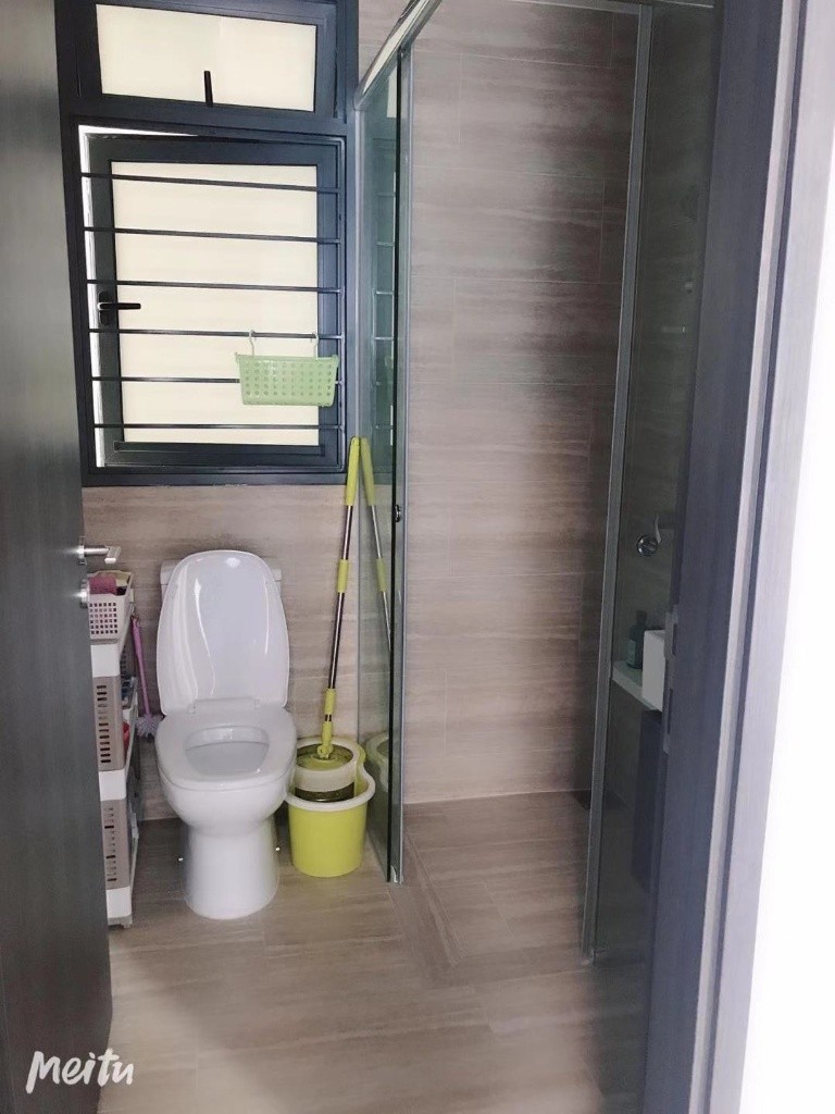 义顺 NORTH PARK RESIDENCES, 在northpoint city商场 义顺地铁站的楼上，冷气小房出租 - Yishun - Bedroom - Homates Singapore
