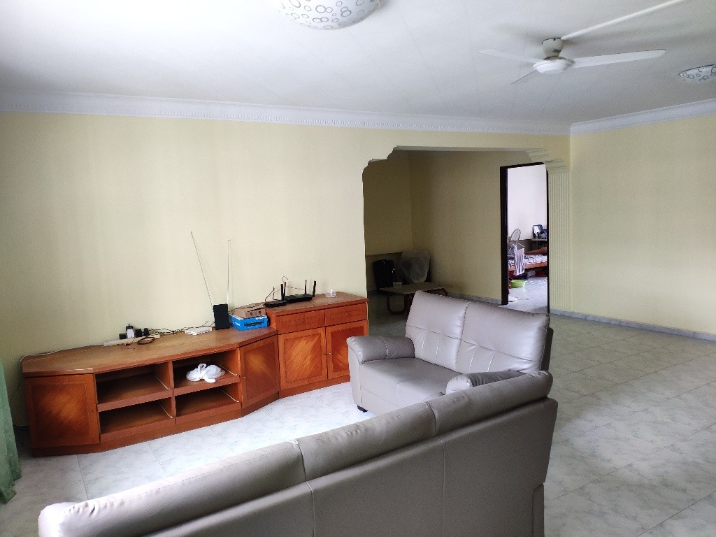 超近NTU组屋普通房出租，410新/月 - Boon Lay 文礼 - 分租房间 - Homates 新加坡