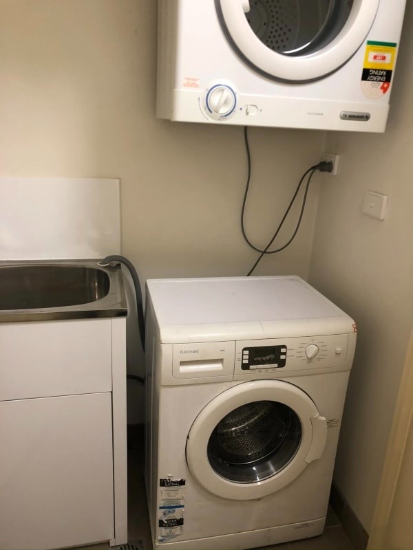  Fully Furnished studio room in 275 Thomson Road,(S) 307645 |D11 - Newton / Novena - Novena - Bedroom - Homates Singapore