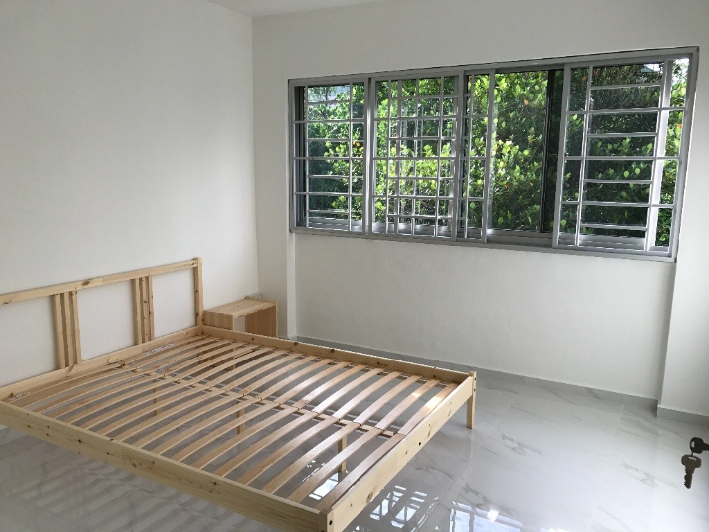 淡滨尼普通房！ 复式组屋，宽敞干净，适合单身工作人士或夫妻! 长期租房，价格可商 - Tampines 淡滨尼 - 分租房间 - Homates 新加坡