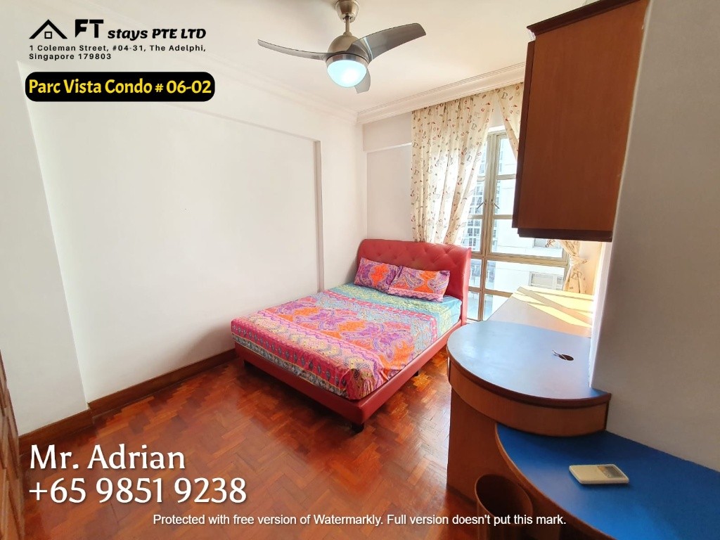 Lakeside MRT Gym Pool Condo/Parc Vista Jurong West Bedroom