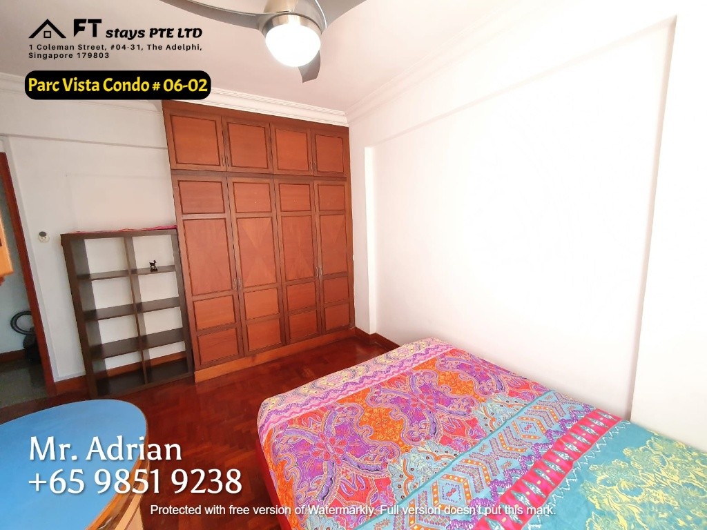 Lakeside MRT Gym Pool Condo/Parc Vista Jurong West Bedroom