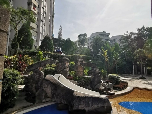 Bukit Timah -Full Facilities/Gym/Pool and Tennis Court -Common Room - Pine Grove - Bukit Timah - Bedroom - Homates Singapore