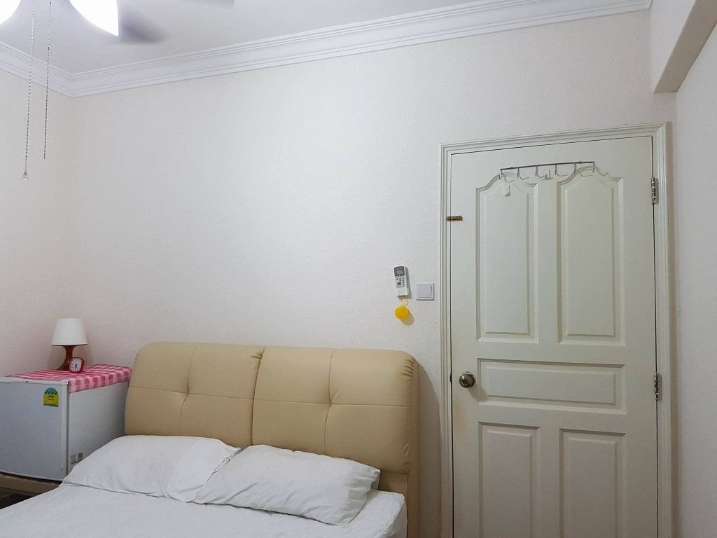 Master bedroom for rent near Kembangan MRT Kembangan Bedroom