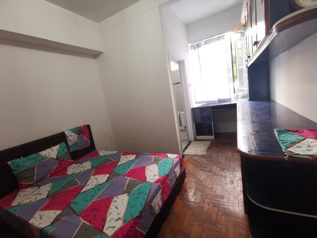 Paya Lebar MRT/Aljunied MRT/Dakota MRT - Master Room in Maro Mansion - Geylang - Bedroom - Homates Singapore