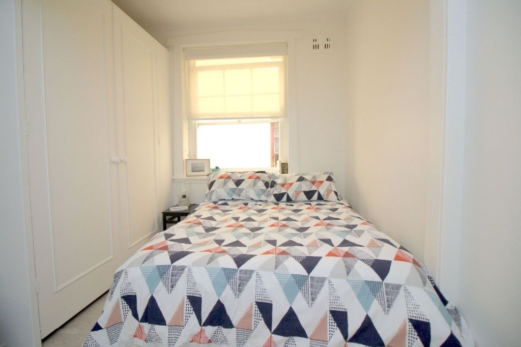 NEWLY FURNISHED STUDIO IN 1 BUKIT BATOK STREET 25, SINGAPORE 658882  - Jurong West - Bedroom - Homates Singapore