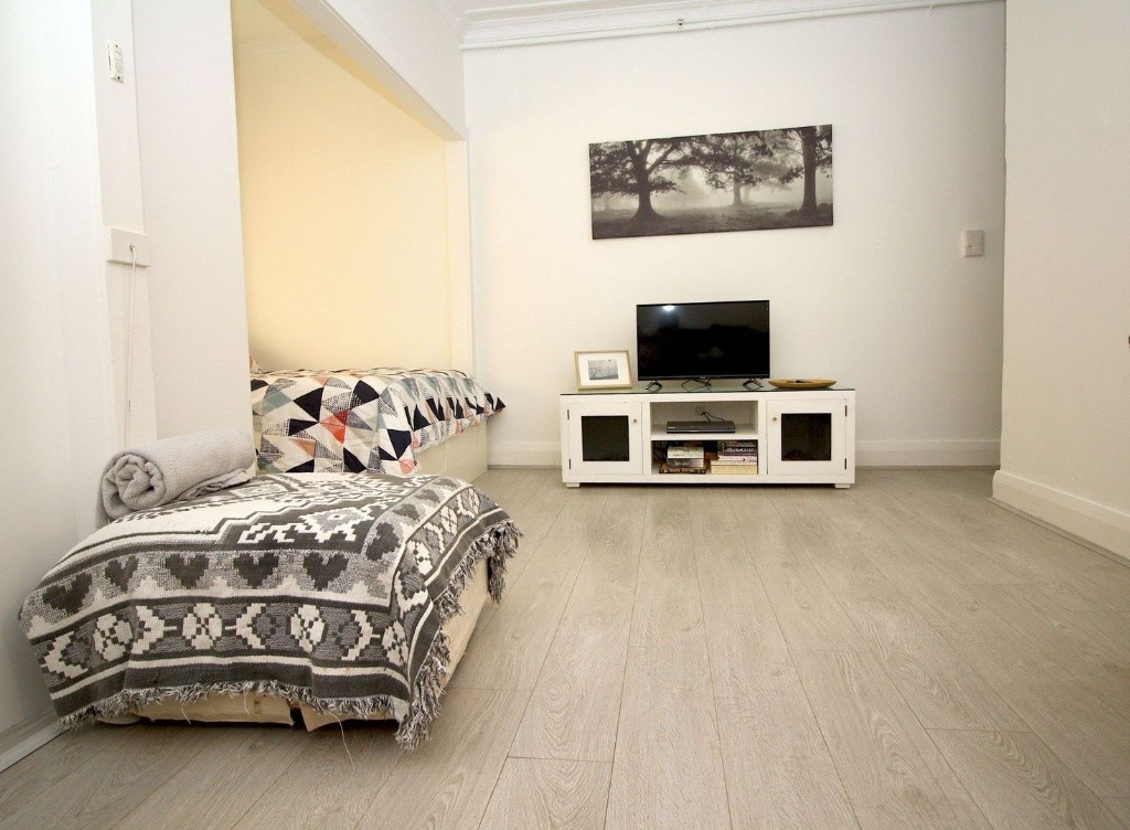 NEWLY FURNISHED STUDIO IN 1 BUKIT BATOK STREET 25, SINGAPORE 658882  - Jurong West - Bedroom - Homates Singapore