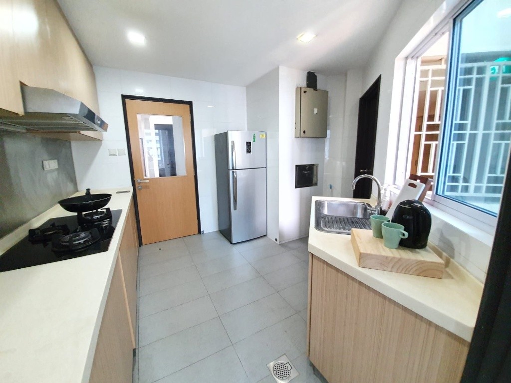 Summer Green - Master Room/Near Toa Payoh/ Boon Keng / Novena MRT / Available 02 November - Toa Payoh - Bedroom - Homates Singapore