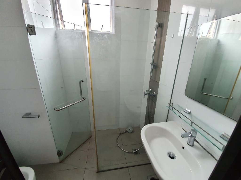 Summer Green - Master Room/Near Toa Payoh/ Boon Keng / Novena MRT / Available 02 November - Toa Payoh - Bedroom - Homates Singapore