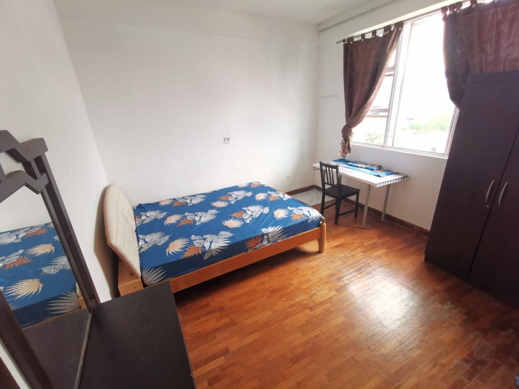 Canberlin Lodge - Master Room/Kallang MRT / Stadium MRT / Mountbatten MRT / Available 19 October  - Kallang - Bedroom - Homates Singapore
