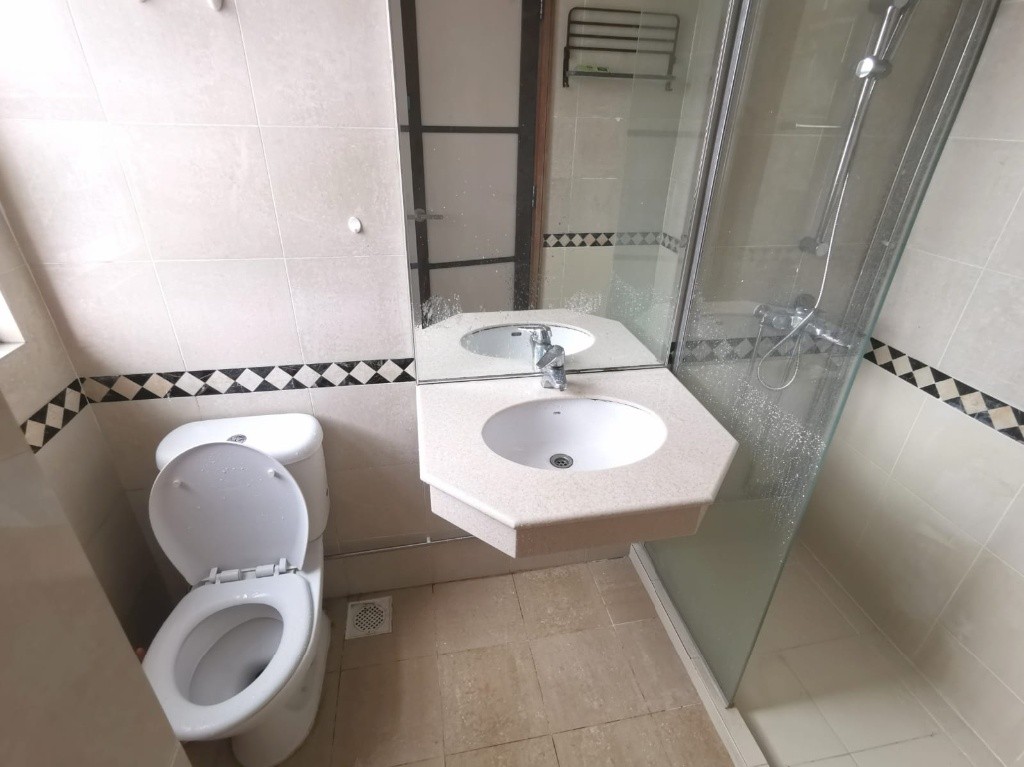 Canberlin Lodge - Master Room/Kallang MRT / Stadium MRT / Mountbatten MRT / Available 19 October  - Kallang - Bedroom - Homates Singapore