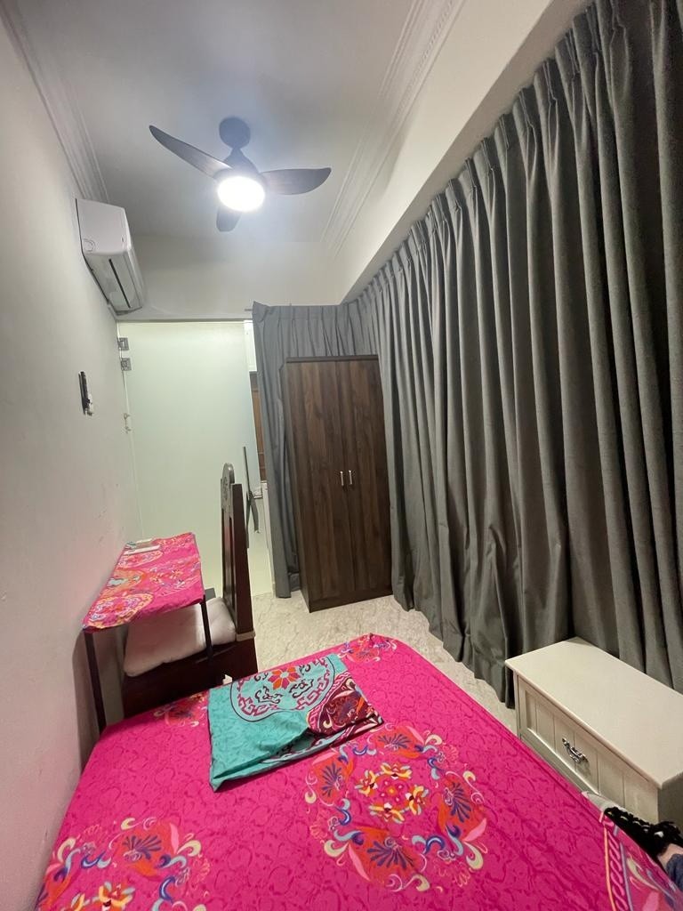 CLEMENTI PARK / NEAR TRADEHUB 21 / SHUTTLE SERVICE TO CLEMENTI MRT/COMMON ROOM/IMMEDIATE AVAILABLE  - Clementi - Bedroom - Homates Singapore