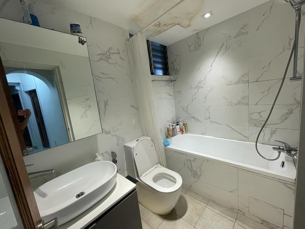 CLEMENTI PARK / NEAR TRADEHUB 21 / SHUTTLE SERVICE TO CLEMENTI MRT/COMMON ROOM/IMMEDIATE AVAILABLE  - Clementi - Bedroom - Homates Singapore