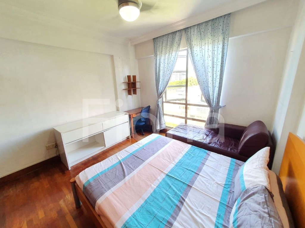 Lakeside MRT / Boon Lay MRT / Chinese Garden MRT / Available 05 April