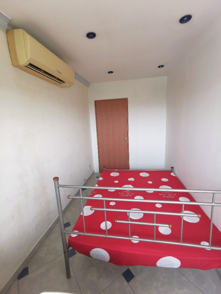 Near MRT Queenstown/Redhill/Labrador Park/ Immediate Available Queenstown Bedroom Homates