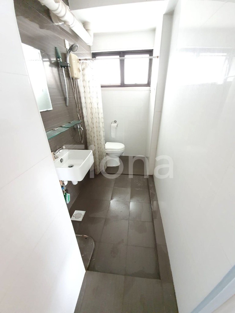 Braddell View 10E-Common Room/FOR 1 PERSON STAY ONLY/Include Utilities/Wifi/No Agent Fee/Light Cooking Allowed/Washing Machine/ Available Jul-11 - Marymount - Bedroom - Homates Singapore