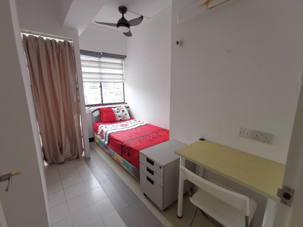 Immediate Available- Common Room/Strictly Single Occupancy/no Owner Staying/No Agent Fee/Cooking allowed/Kembangan MRT / Bedok MRT/ Eunos  MRT - Orchard - Bedroom - Homates Singapore