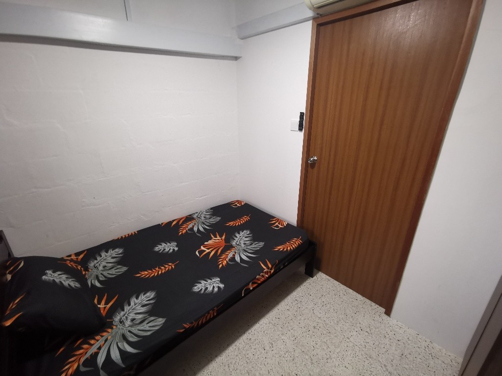Available 25Sep-Keppel Harbour view/1 PERSON STAY ONLY/Aircon/Wifi/Cooking and visitors allowed/No owner staying/Near Chinatown MRT/Outram MRT/Tanjong Pagar MRT  - Chinatown - Bedroom - Homates Singapore