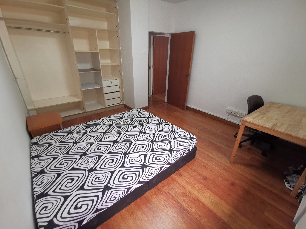 Immediate Available - Common Room/FOR 1 PERSON STAY ONLY/Private Bathroom/Include Utilities/Wifi/Aircon/No Agent Fee/Light Cooking Allowed/Washing Machine - Bishan 碧山 - 分租房间 - Homates 新加坡