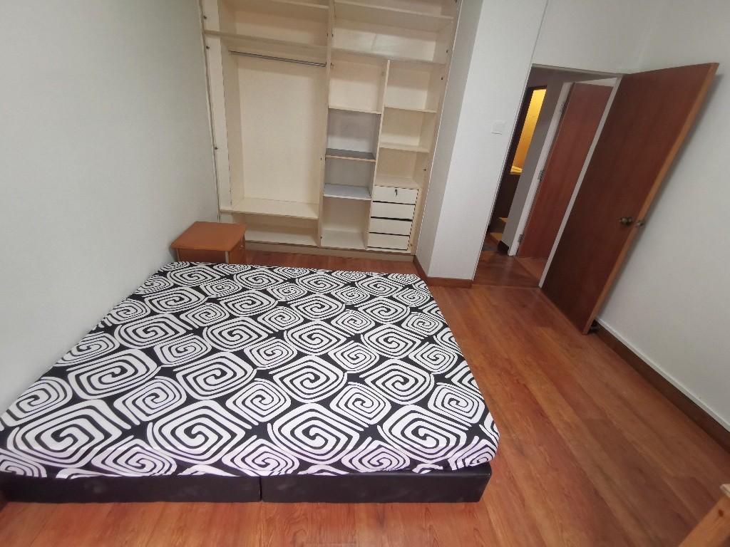 Immediate Available - Common Room/FOR 1 PERSON STAY ONLY/Private Bathroom/Include Utilities/Wifi/Aircon/No Agent Fee/Light Cooking Allowed/Washing Machine  - Ang Mo Kio - Bedroom - Homates Singapore
