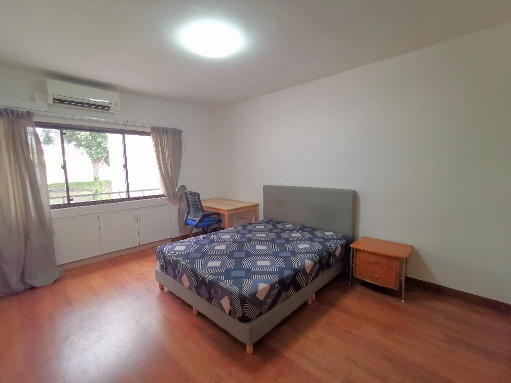 Immediate Available - Common Room/FOR 1 PERSON STAY ONLY/Private Bathroom/Include Utilities/Wifi/Aircon/No Agent Fee/Light Cooking Allowed/Washing Machine - Ang Mo Kio 宏茂橋 - 分租房間 - Homates 新加坡