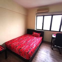Available Sep 14 - Common Room/FOR 1 PERSON STAY ONLY/Private Bathroom/Include Utilities/Wifi/Aircon/No Agent Fee/Light Cooking Allowed/Washing Machine - Bishan 碧山 - 分租房間 - Homates 新加坡