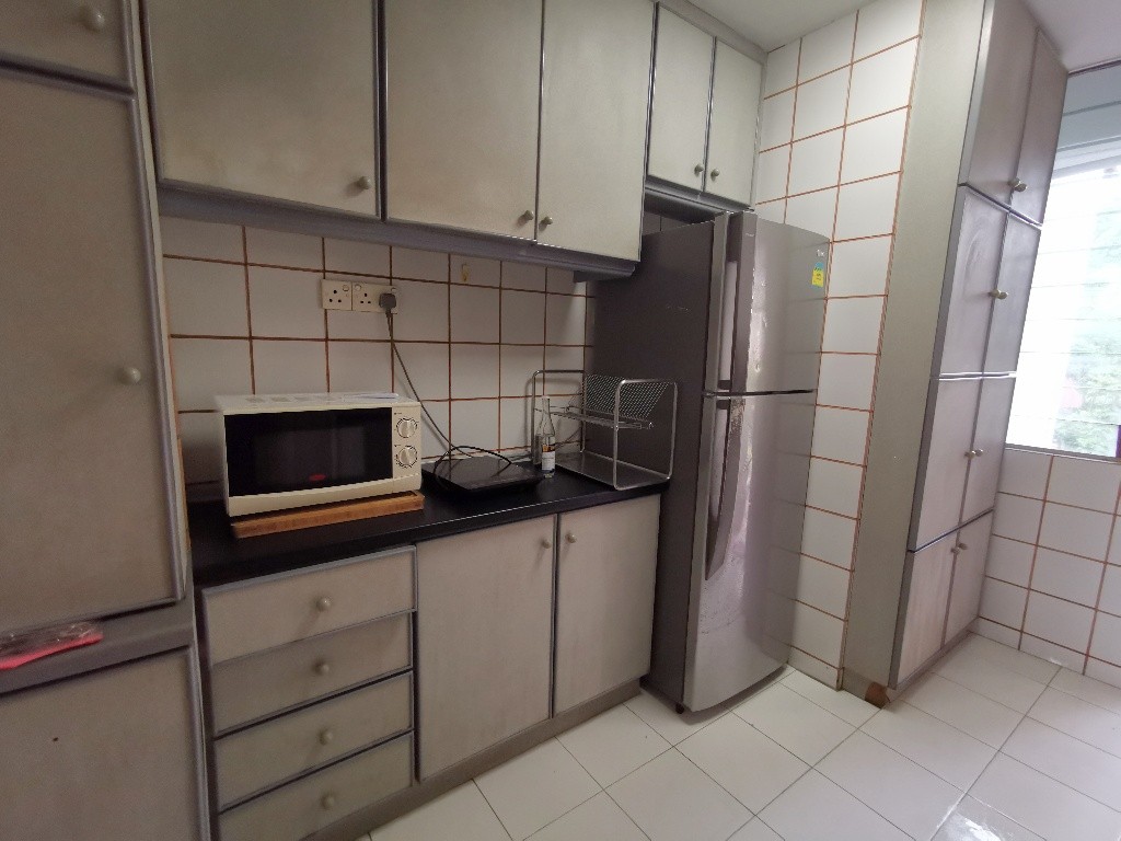 Available 11Sep - Common Room/Strictly Single Occupancy/no Owner Staying/No Agent Fee/Cooking allowed/Near Lorong Chuan MRT MRT/Serangoon MRT  - Hougang - Bedroom - Homates Singapore