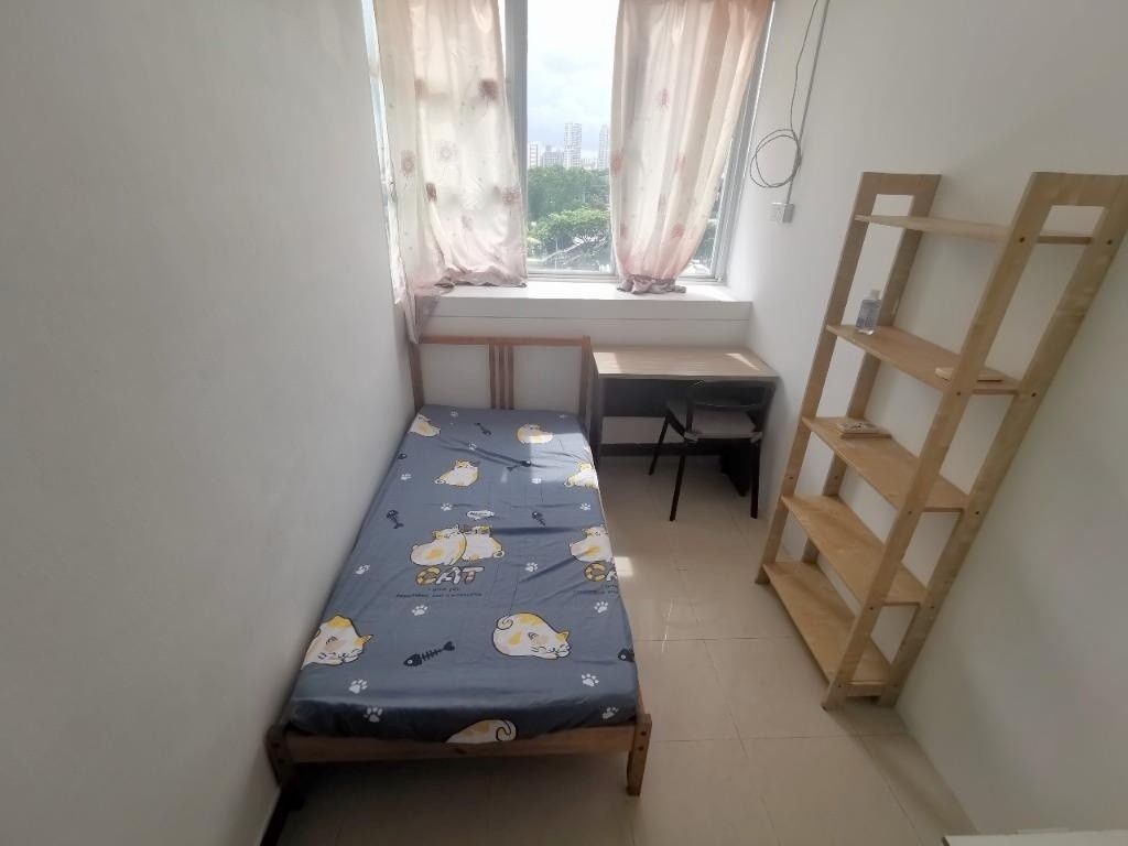 Available 11Sep - Common Room/Strictly Single Occupancy/no Owner Staying/No Agent Fee/Cooking allowed/Near Lorong Chuan MRT MRT/Serangoon MRT  - Lorong Chuan - Bedroom - Homates Singapore