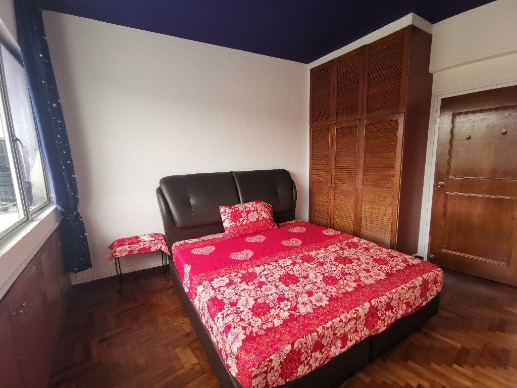Available 26Sep -Common  Room/Strictly Single Occupancy/Wifi/Aircon/no Owner Staying/No Agent Fee/Cooking allowed /Beauty World/King Albert Park/ Clementi Park/ Clementi MRT - Beauty World - Bedroom - Homates Singapore