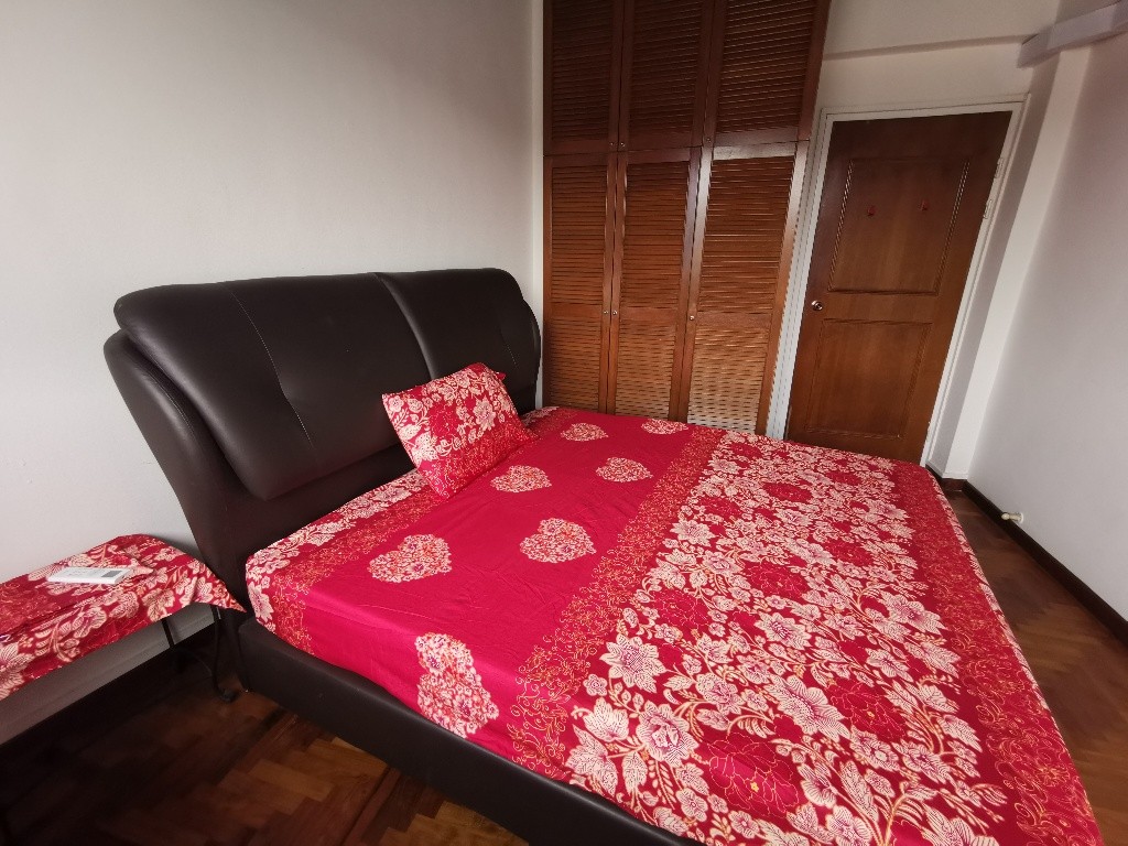 Available 26Sep -Common  Room/Strictly Single Occupancy/Wifi/Aircon/no Owner Staying/No Agent Fee/Cooking allowed /Beauty World/King Albert Park/ Clementi Park/ Clementi MRT - Beauty World - Bedroom - Homates Singapore