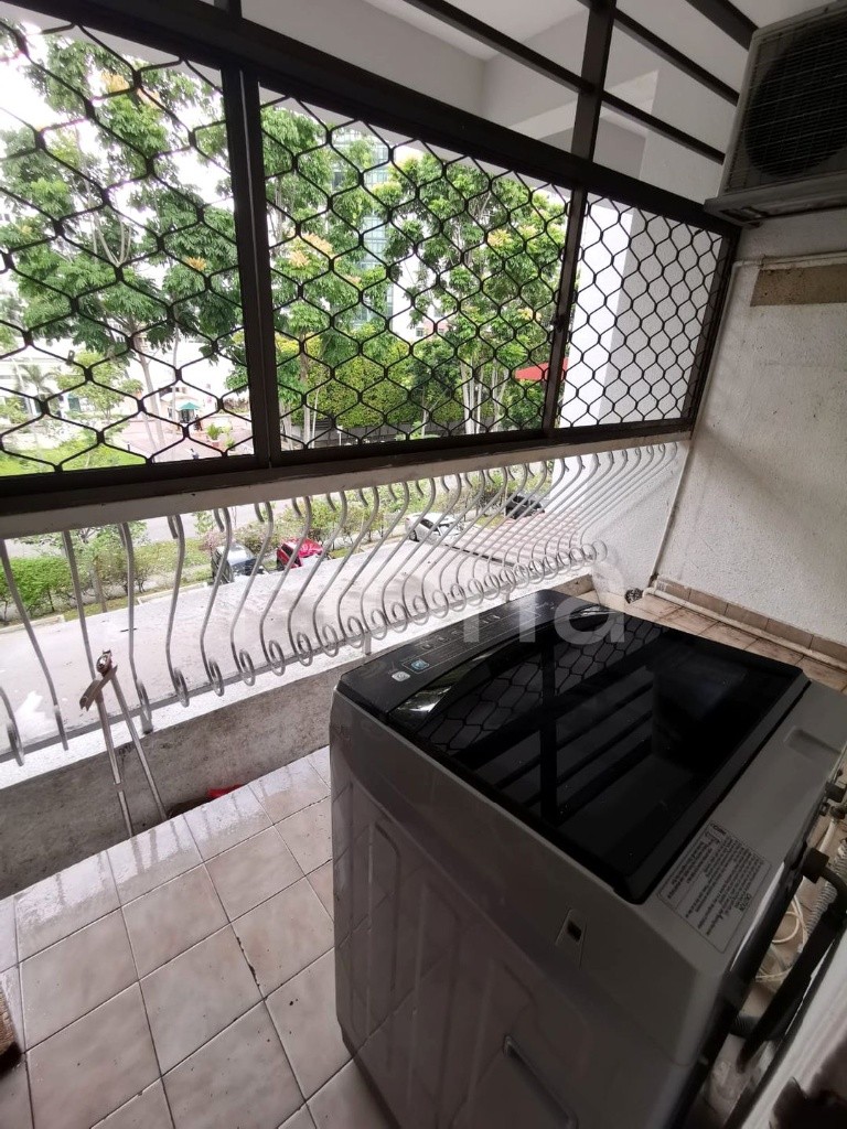 Available 02 Oct - Common Room/Strictly Single Occupancy/Wifi/Aircon/no Owner Staying/No Agent Fee/Cooking allowed/Near Lorong Chuan MRT MRT/Serangoon MRT  - Lorong Chuan - Bedroom - Homates Singapore