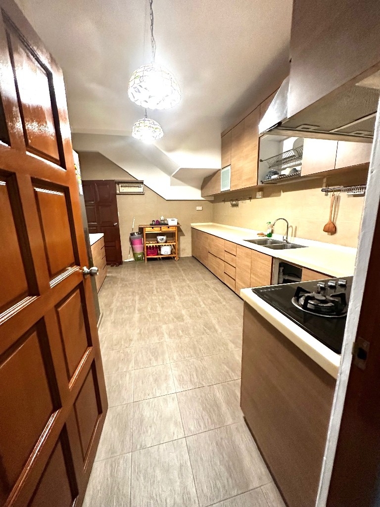 Rare Huge Master bedroom for rent in KATONG/ MARINE PARADE / JOOCHIAT - Marine Parade 馬林百列 - 分租房間 - Homates 新加坡