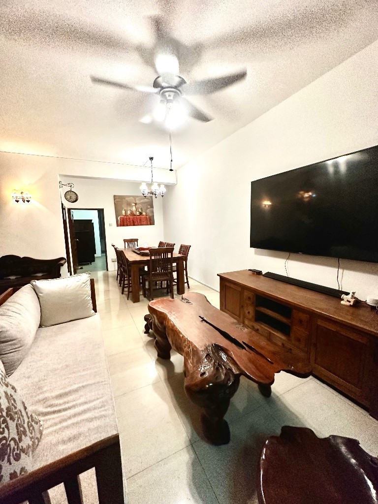 Rare Huge Master bedroom for rent in KATONG/ MARINE PARADE / JOOCHIAT - Marine Parade 馬林百列 - 分租房間 - Homates 新加坡
