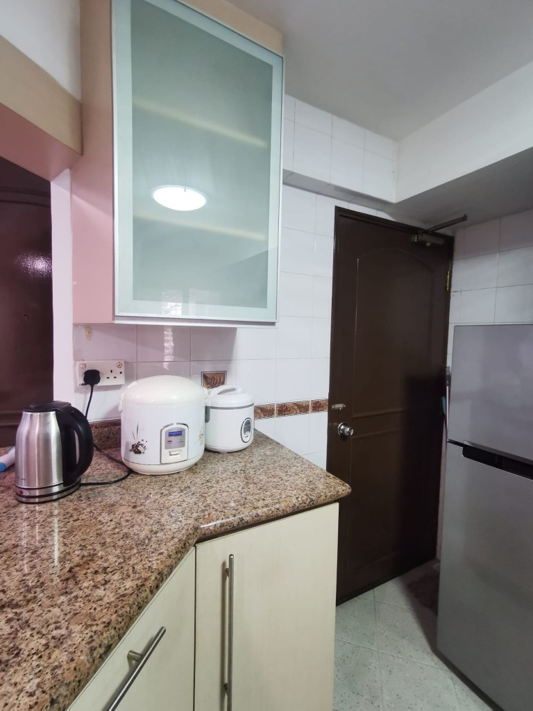 simei公寓 Melville park 出租一单间，家具齐全，可报地址，可煮 - Simei 四美 - 分租房間 - Homates 新加坡