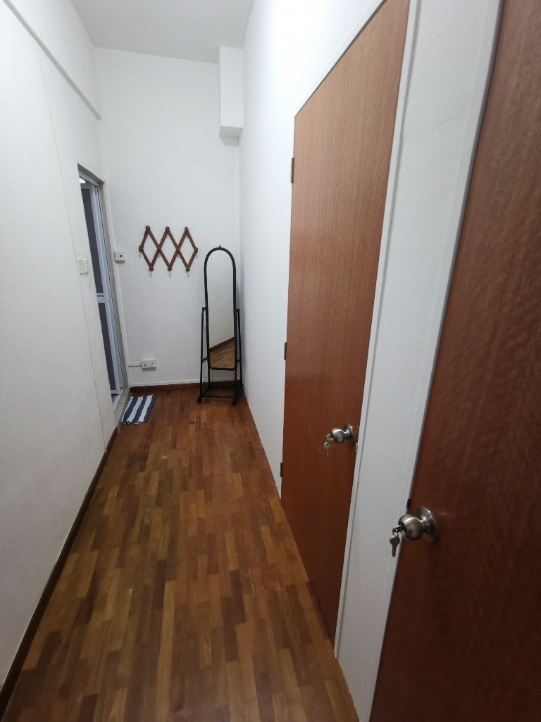 Available 17 Nov - Common RoomT/Long Term Lease/1 Person Stay Only/No Owner Staying/Fully Furnished with Bed/Wardrobe/WIFI/2 Shared Bathroom/allowed Cooking/Balestier / Toa Payoh and Novena MRT - Toa  - Homates Singapore