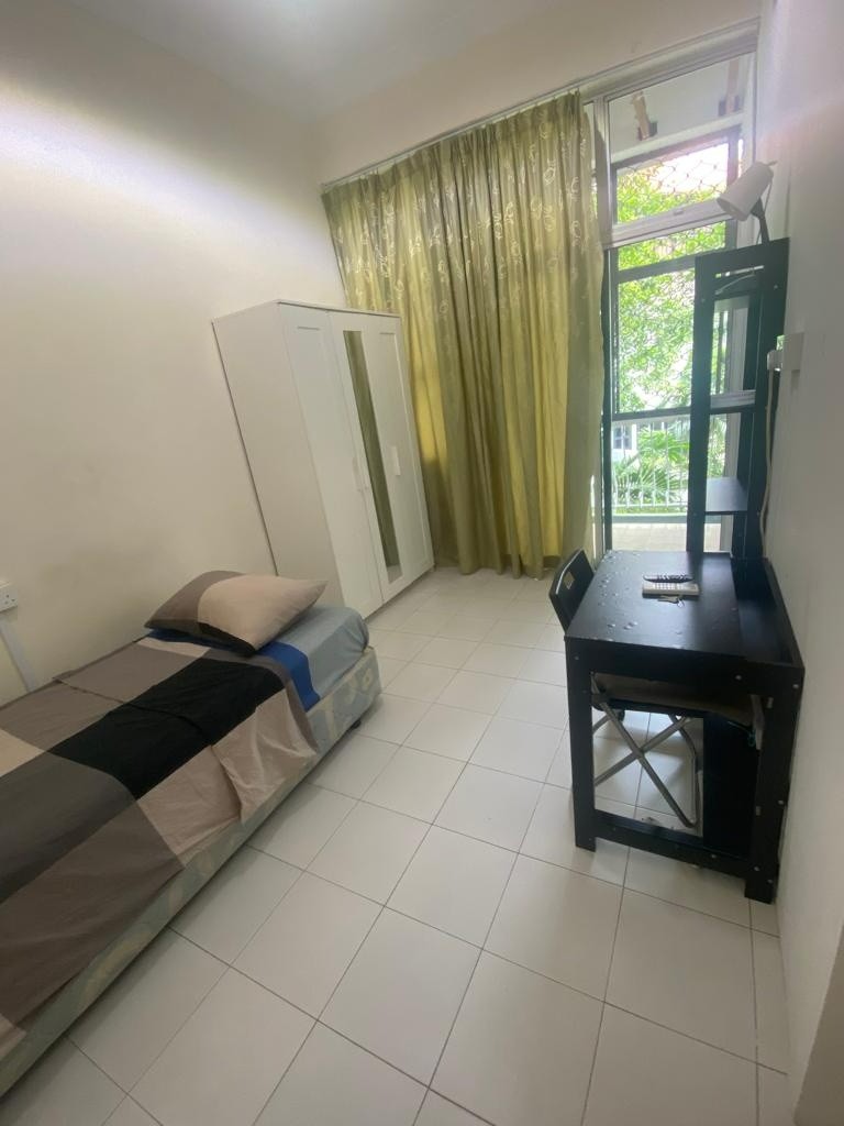 Available 12 Nov - Common Room/Strictly Single Occupancy/Wifi/Aircon/no ...