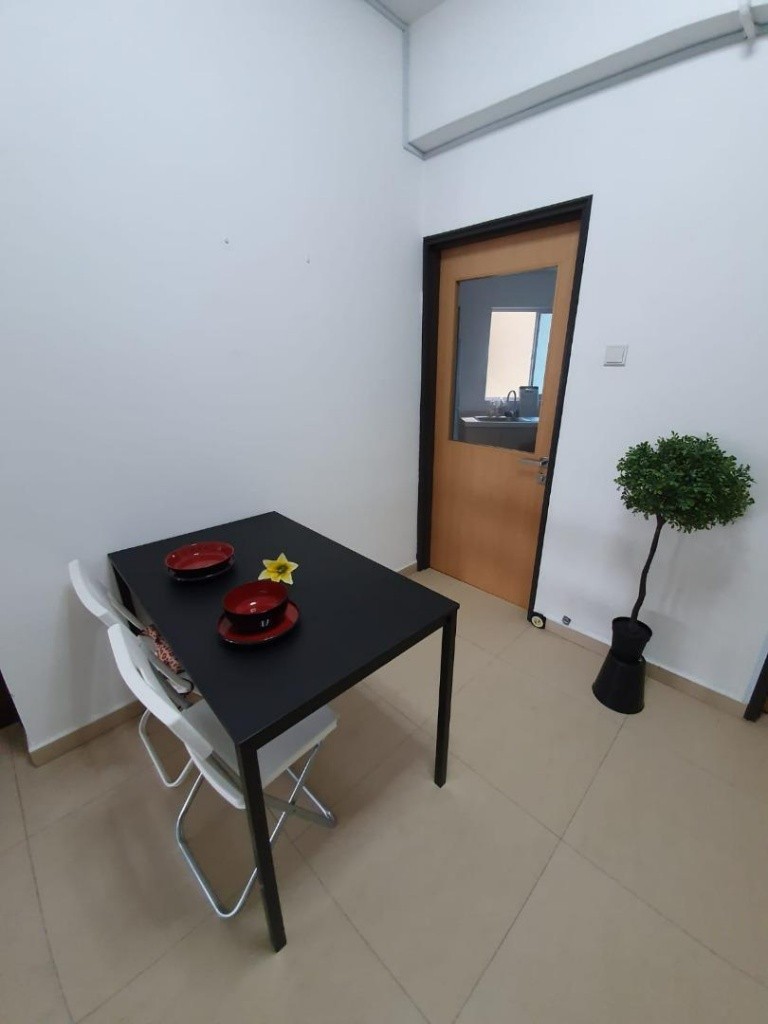 Master Room/FOR 1 PERSON STAY ONLY/Wifi/No owner staying/No Agent Fee / Cooking allowed/Near Toa Payoh/ Boon Keng / Novena MRT / Available 21 Dec - Boon Keng 文庆 - 分租房间 - Homates 新加坡