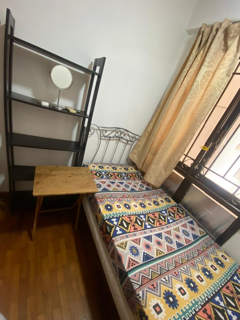  Available 15-Nov /Common Room/ Strictly Single Occupancy/no Owner Staying/No Agent Fee/Cooking allowed / Chinese garden MRT /Boon Lay / Jurong  - Boon Lay - Bedroom - Homates Singapore