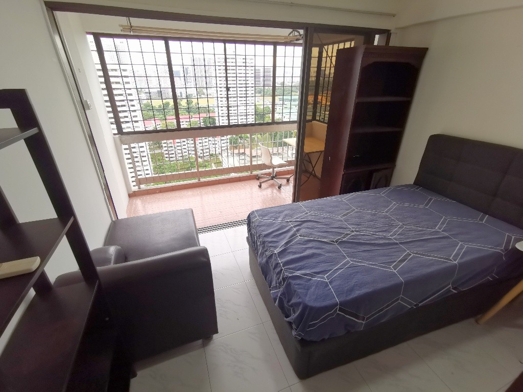 Available 02 Jan - Common Room/Strictly Single Occupancy/Wifi/ Air-con/no Owner Stayin/No Agent Fee/Cooking allowed/Near Braddell MRT/Marymount MRT/Caldecott MRT - Bishan - Bedroom - Homates Singapore
