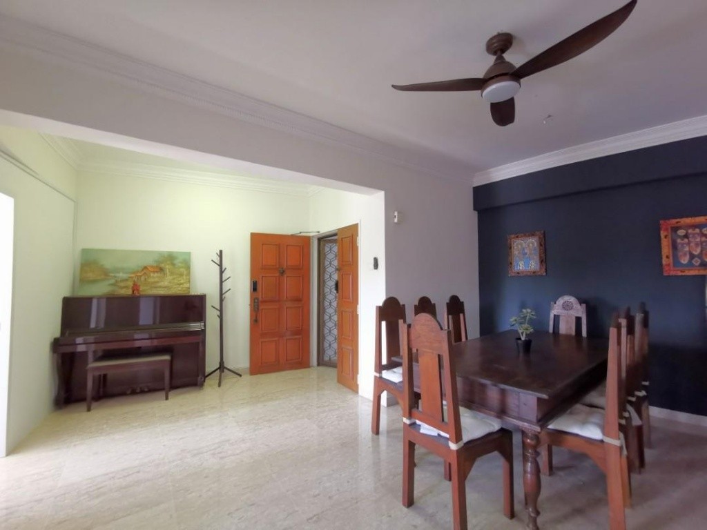 Available immediate -Common  Room/Strictly Single Occupancy/Wifi/Aircon/no Owner Staying/No Agent Fee/Cooking allowed /Beauty World/King Albert Park/ Clementi Park/ Clementi MRT - Clementi - Bedroom - Homates Singapore