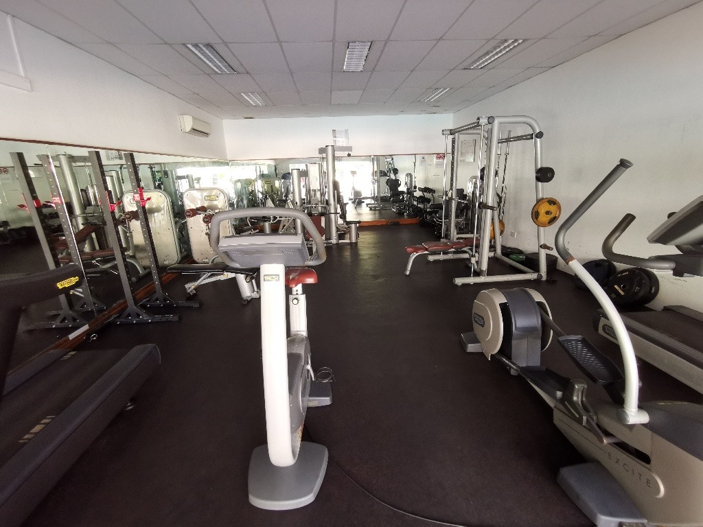 Available immediate -Common  Room/Strictly Single Occupancy/Wifi/Aircon/no Owner Staying/No Agent Fee/Cooking allowed /Beauty World/King Albert Park/ Clementi Park/ Clementi MRT - Clementi - Bedroom - Homates Singapore