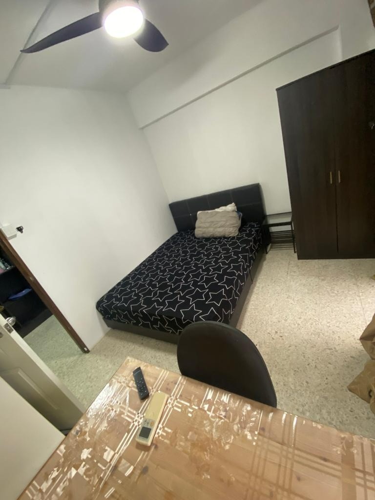 Available 16 Dec - Common Room/Strictly 1 person stay only/Wifi/  Air-con/no Owner Staying /No Agent Fee/Cooking allowed/Near Braddell MRT/Marymount MRT/Caldecott MRT - Bishan - Bedroom - Homates Singapore