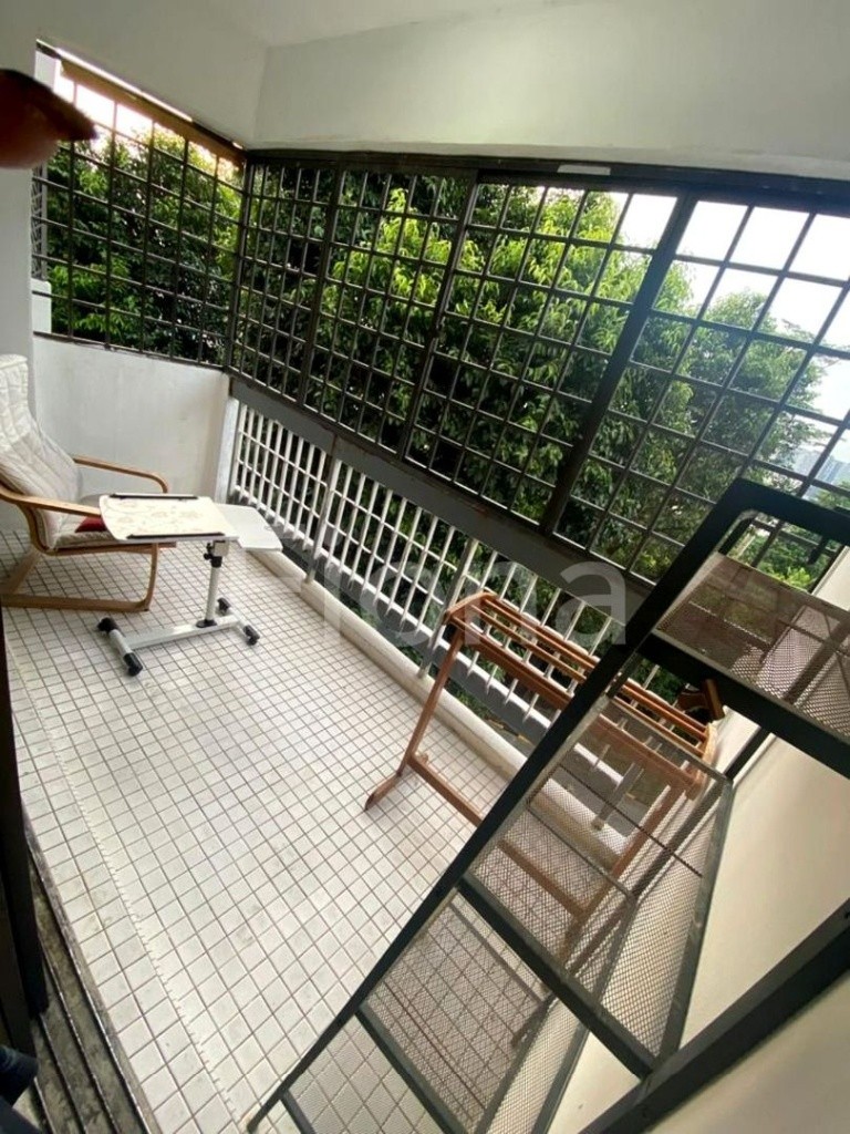 Available Immediate - Common Room with Balcony/Near Braddell MRT/Marymount MRT/Caldecott MRT - Bishan - Bedroom - Homates Singapore