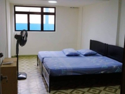 Room rental at 700, sharing with 1 Malaysian Chinese tenant  - Blk 8 St George's Lane 