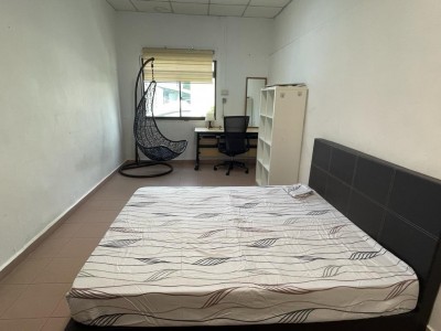 Available 25 May - Common Room/1 or 2 person stay/ Wifi/ Air-con/No owner staying/No Agent Fee/Cooking allowed/Lavender MRT, Bugis MRT -  90 Horne Road 209084 Singapore 