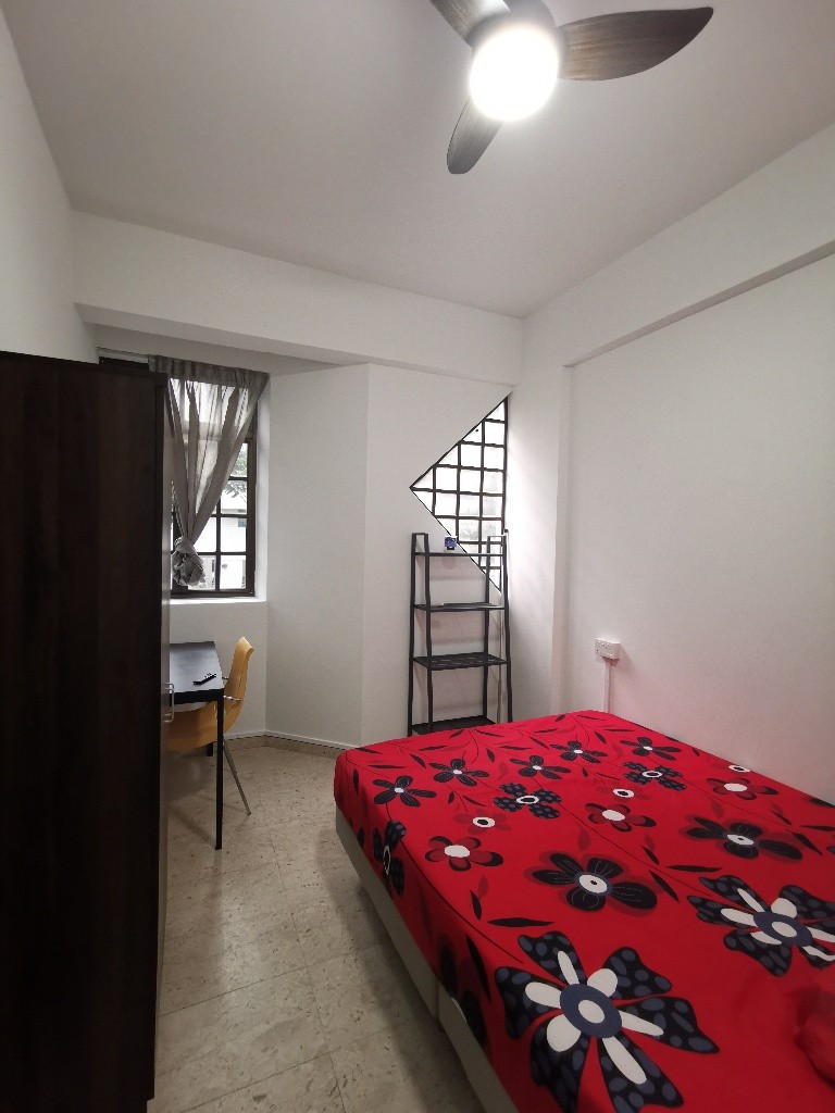 Near Paya Lebar MRT/Aljunied MRT/Dakota MRT/ Common Room for 1-2 pax/Available 24 NOV/ No agent fee - Geylang - Bedroom - Homates Singapore